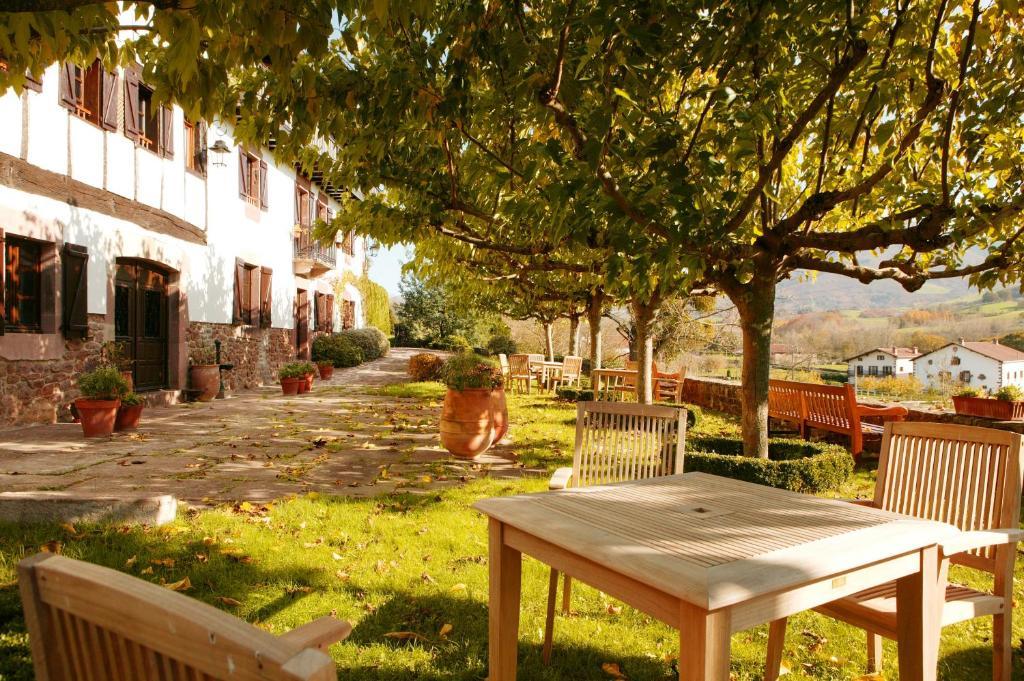Hotel Senorio De Ursua Arizcun Екстериор снимка