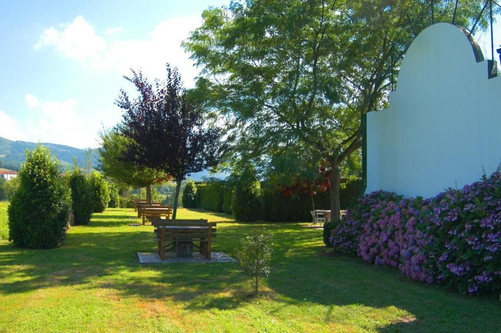 Hotel Senorio De Ursua Arizcun Екстериор снимка
